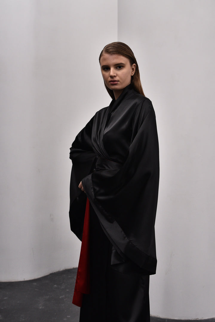 Kimono Silk Robe in Black