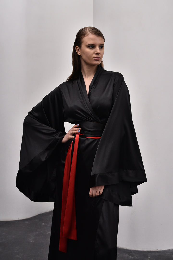 Kimono Silk Robe in Black