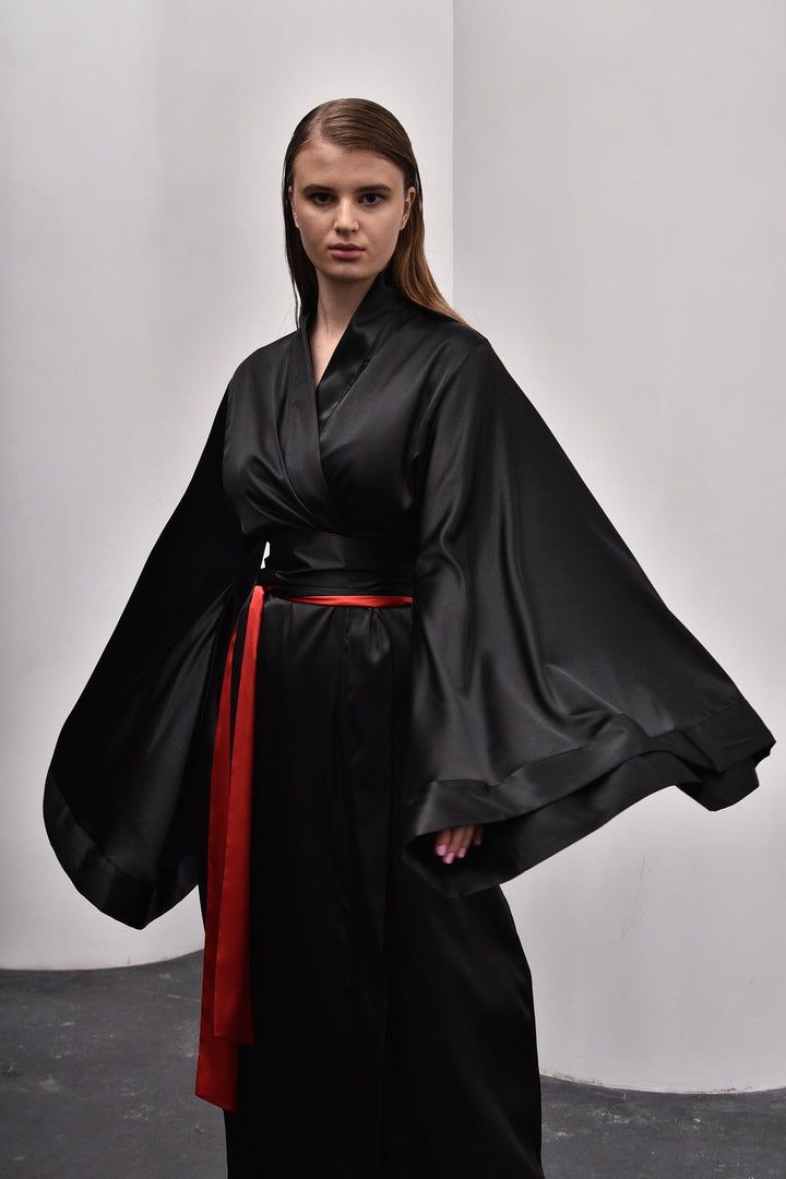 Kimono Silk Robe in Black