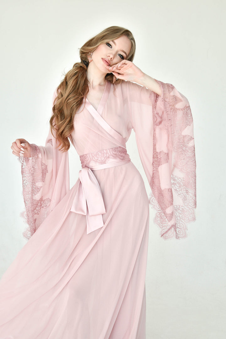 Seraphic Robe and Nightgown Set in Rose