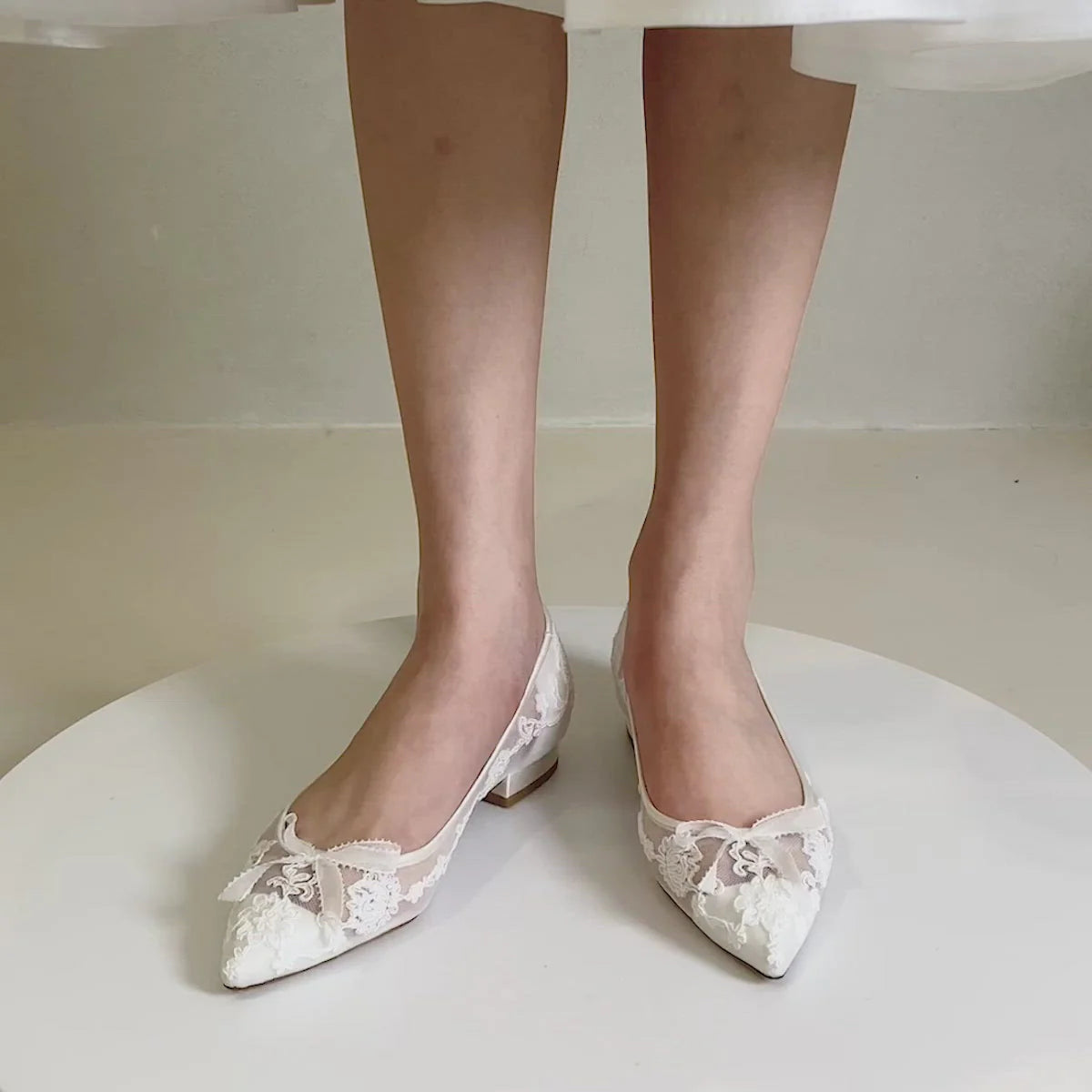 Isabella Floral Lace Wedding Flats in Ivory