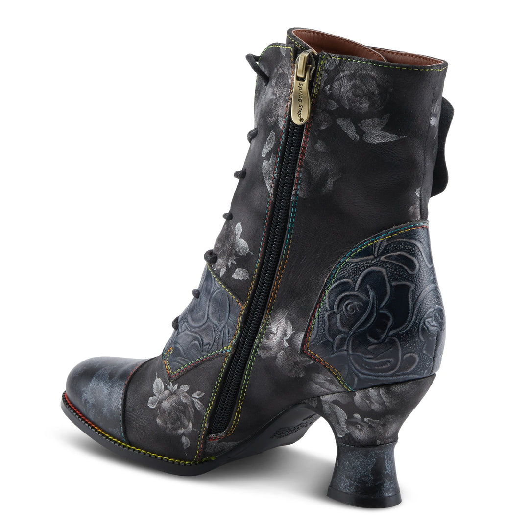 Roselia-Stunin Boots in Black Multi