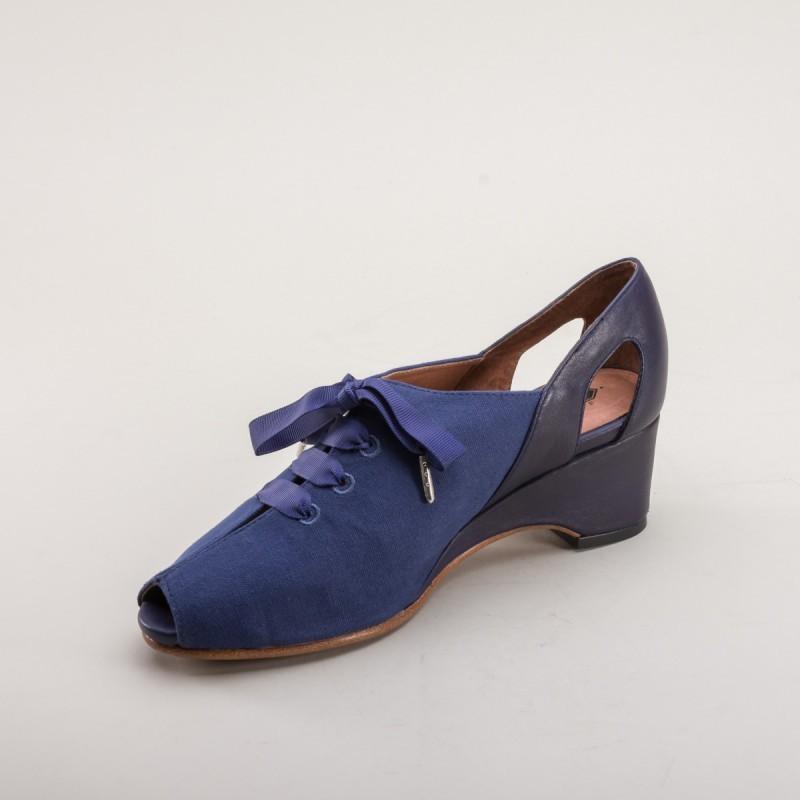 Daphne Retro Wedge Sandals in Navy - SOLD OUT