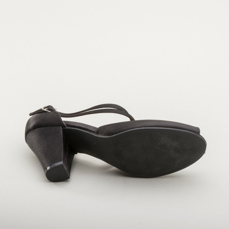 Zella 1940s Duo-Strap Sandals in Black